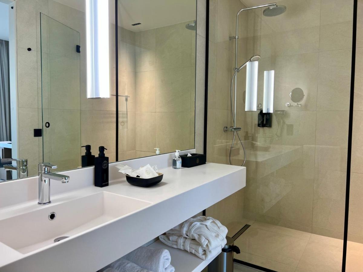 בריסל Opo Hotel מראה חיצוני תמונה