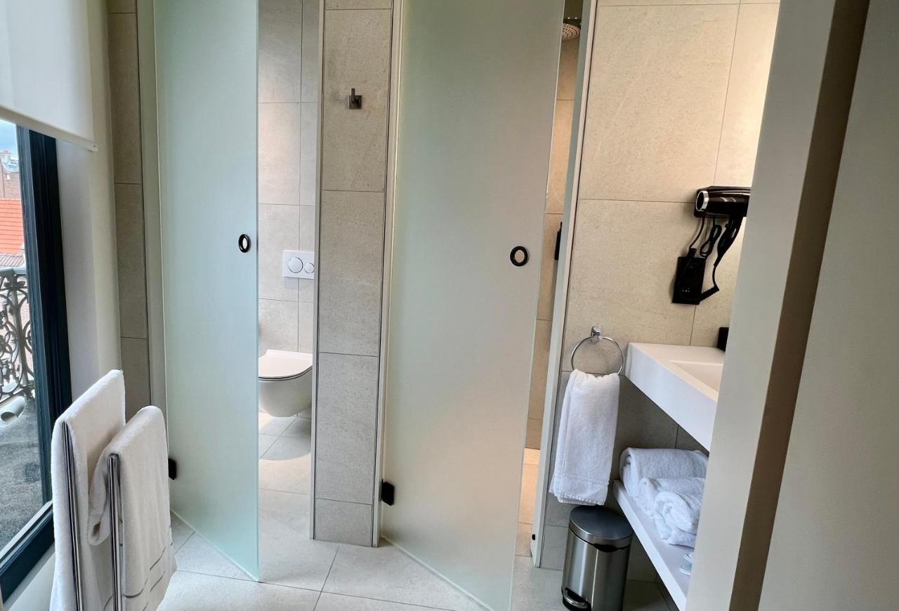 בריסל Opo Hotel מראה חיצוני תמונה