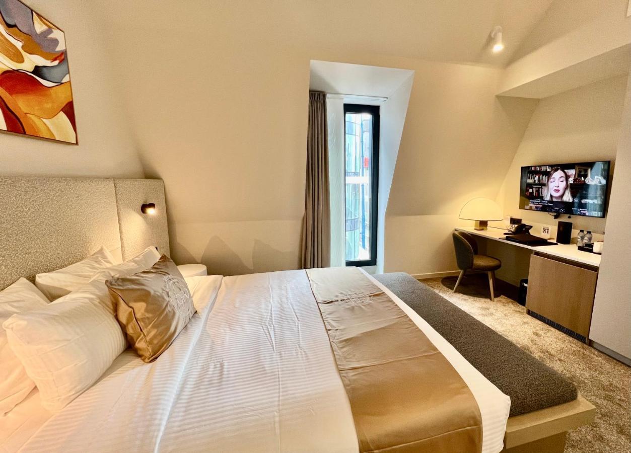 בריסל Opo Hotel מראה חיצוני תמונה