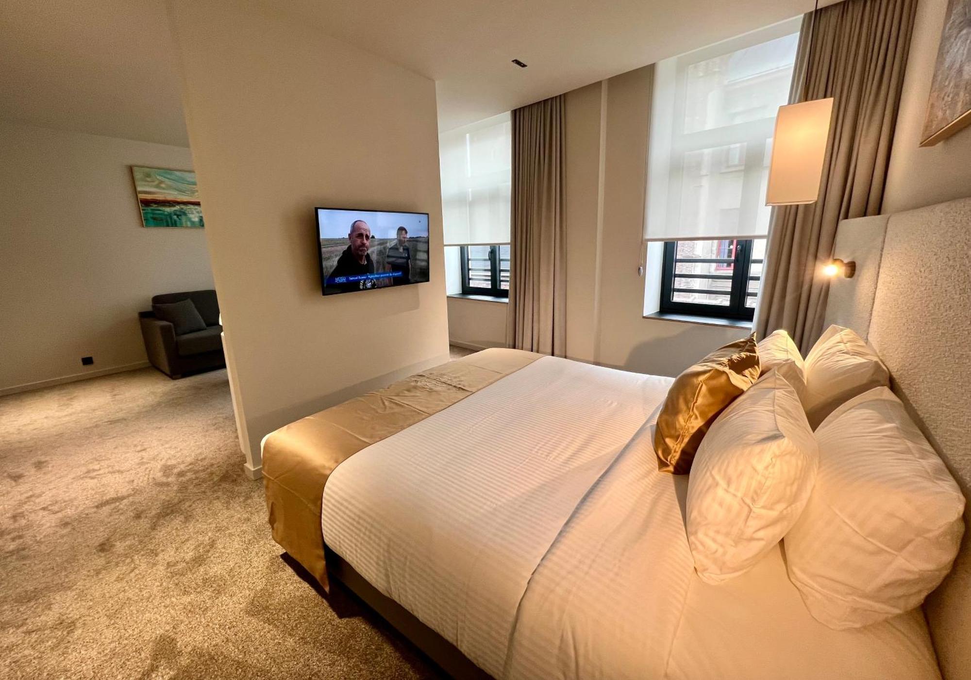 בריסל Opo Hotel מראה חיצוני תמונה