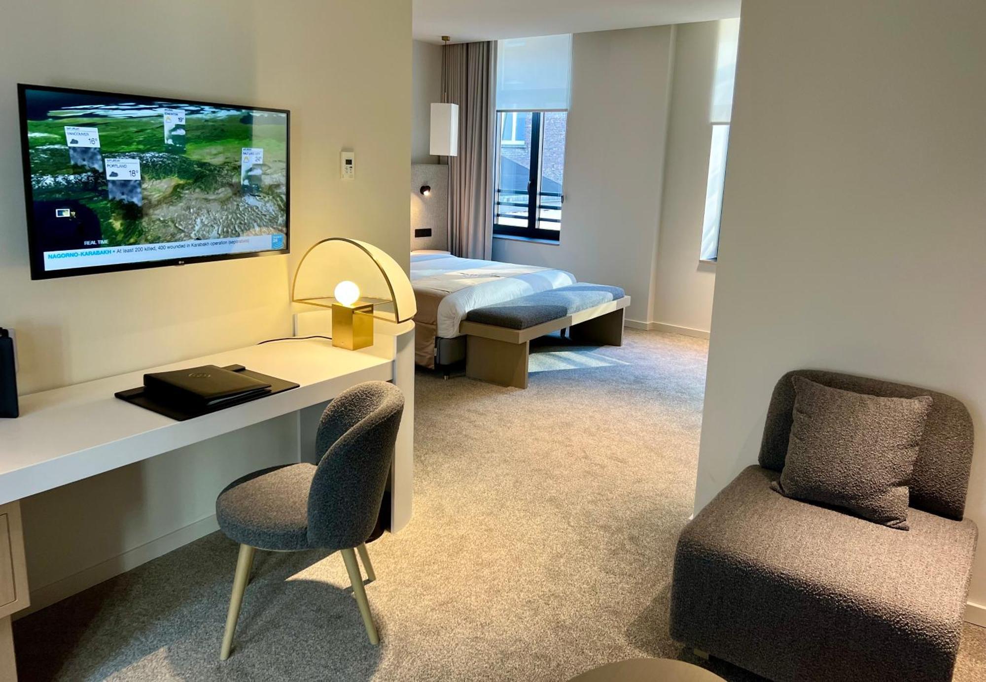 בריסל Opo Hotel מראה חיצוני תמונה