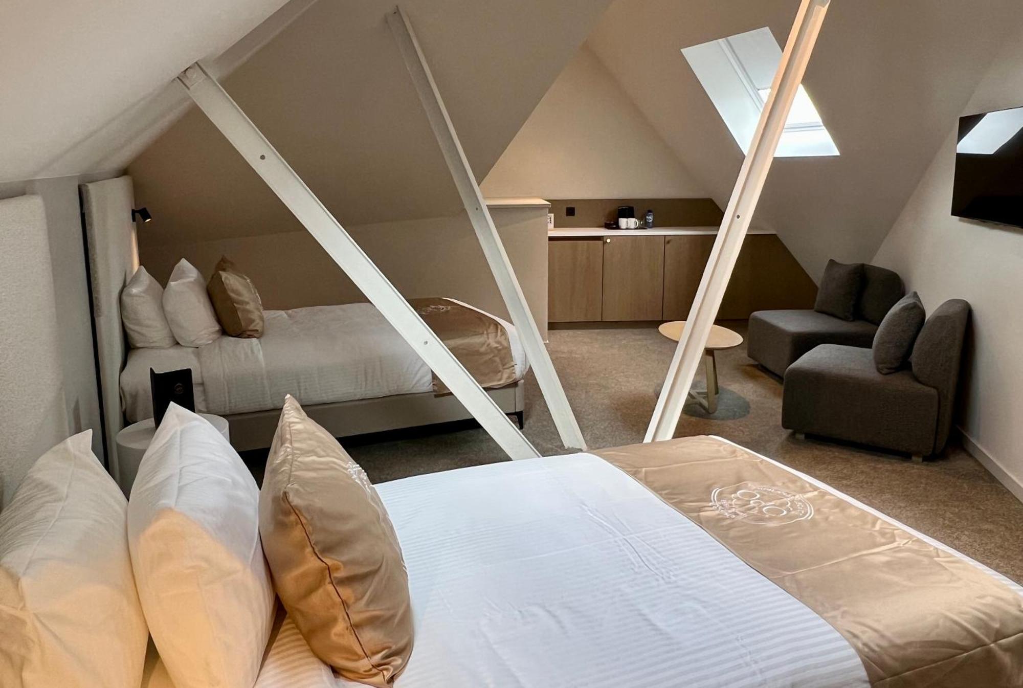 בריסל Opo Hotel מראה חיצוני תמונה